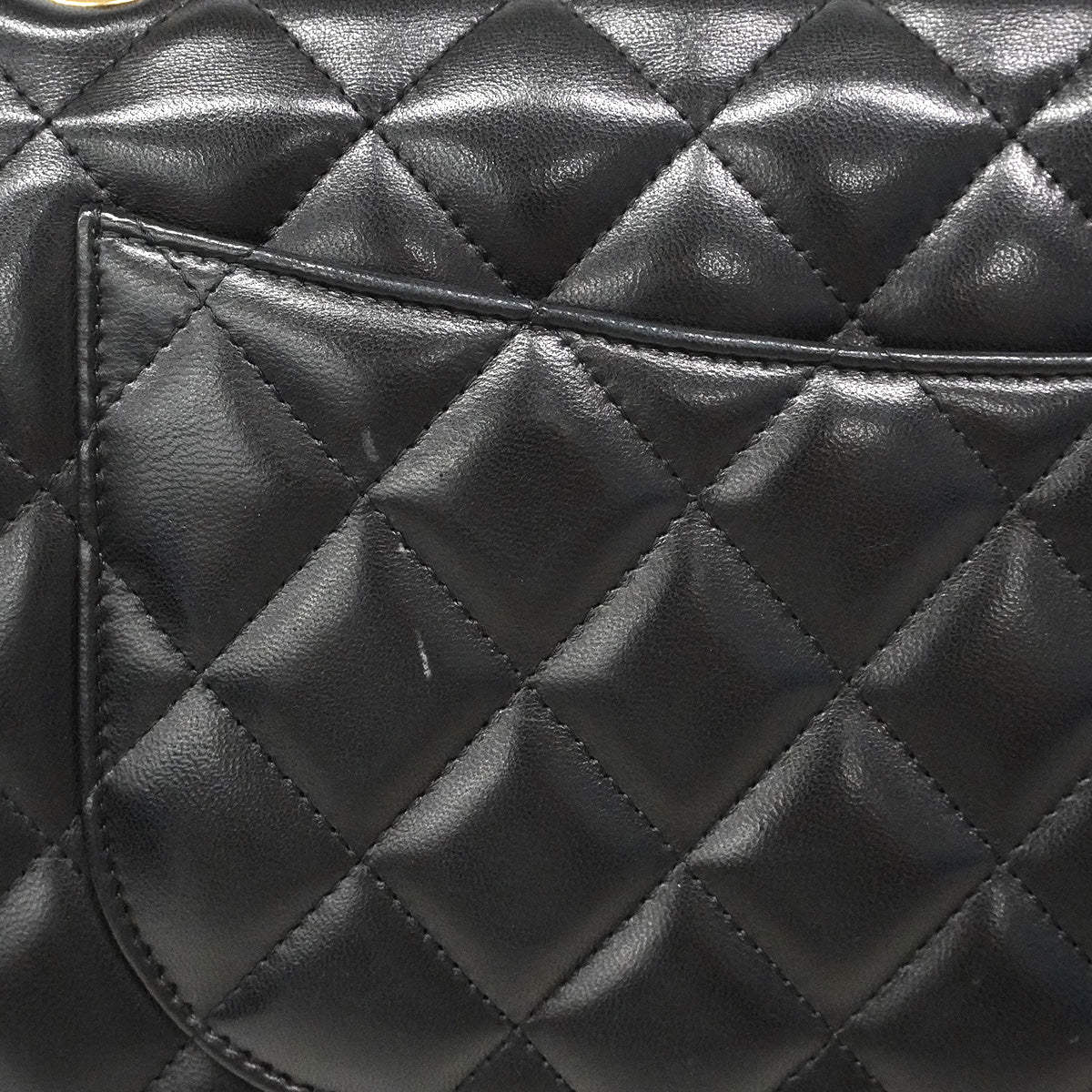 【6hf6123】シャネル ショルダーバッグ デカマトラッセ Wフラップ Wチェーン ラムスキン ブラック ゴールド金具【中古】レディース