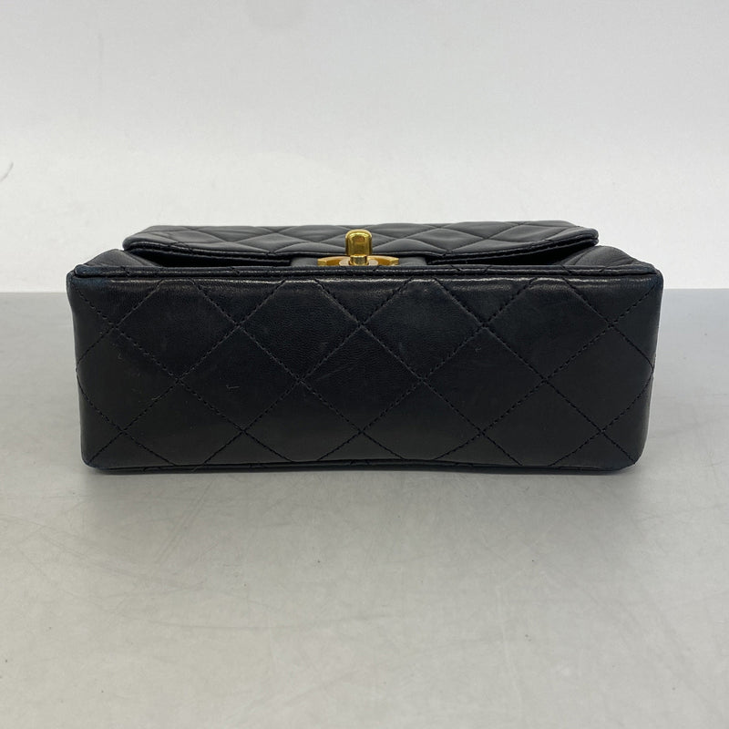 【6hf6154】シャネル ショルダーバッグ ミニマトラッセ チェーンショルダー ラムスキン ブラック ゴールド金具【中古】レディース