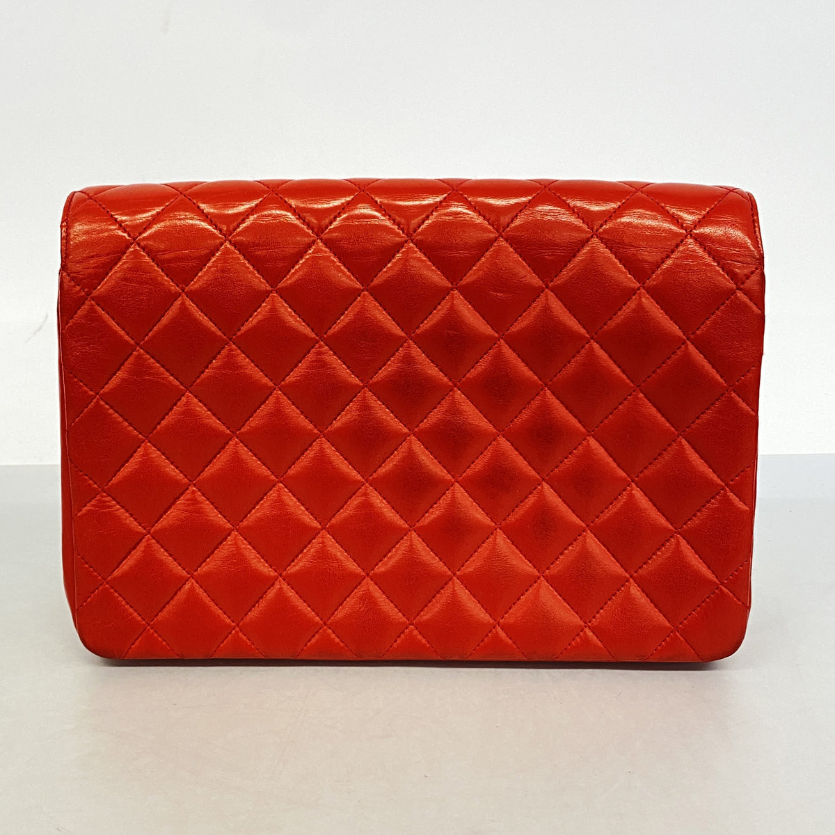 【6hf6155】シャネル ショルダーバッグ マトラッセ チェーンショルダー ラムスキン レッド ゴールド金具【中古】レディース
