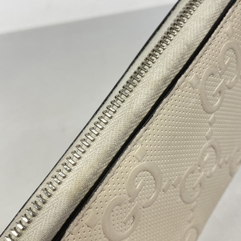 【6hf6162】グッチ 長財布 GGエンボス 625558 レザー アイボリー シルバー金具【中古】メンズ