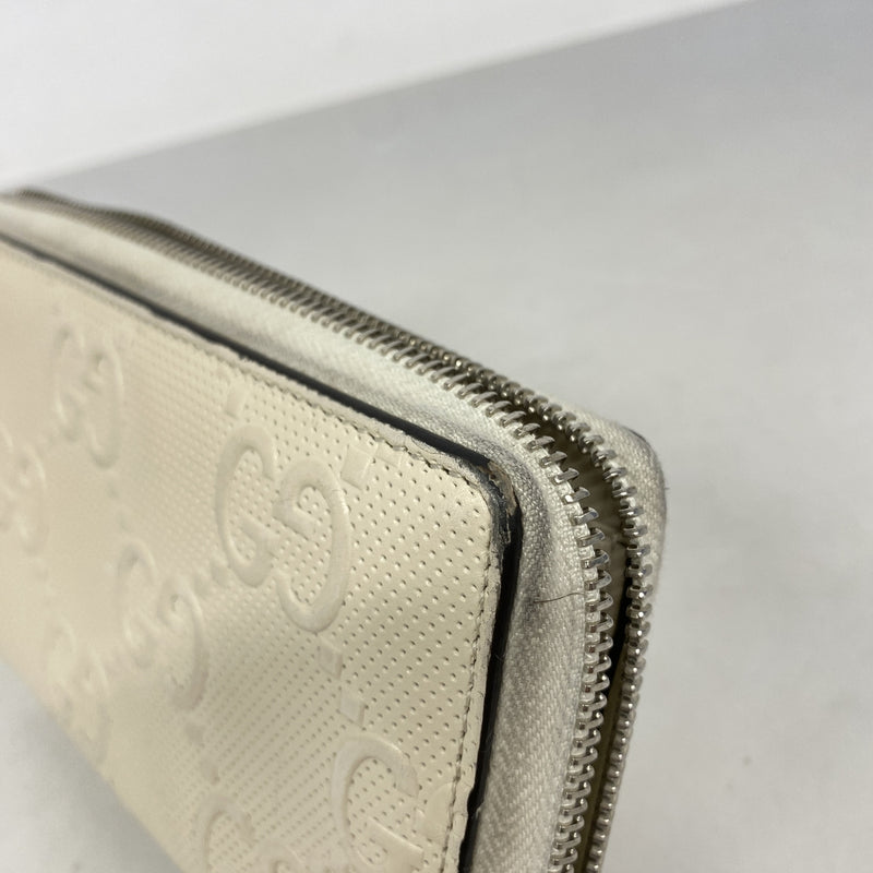 【6hf6162】グッチ 長財布 GGエンボス 625558 レザー アイボリー シルバー金具【中古】メンズ