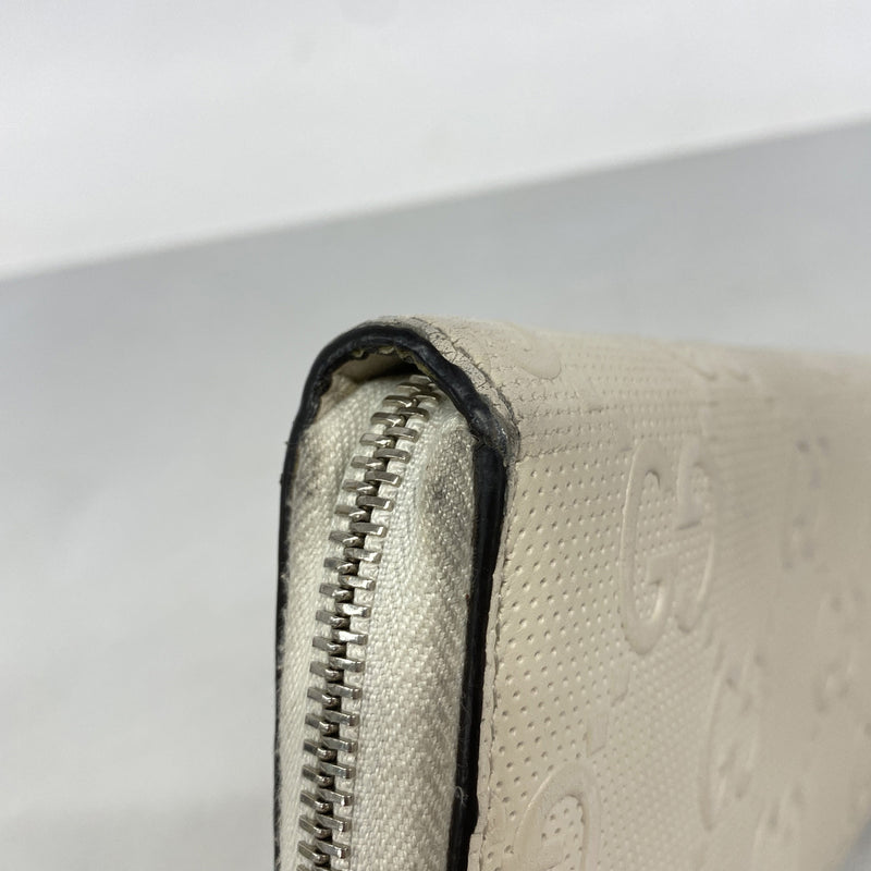 【6hf6162】グッチ 長財布 GGエンボス 625558 レザー アイボリー シルバー金具【中古】メンズ