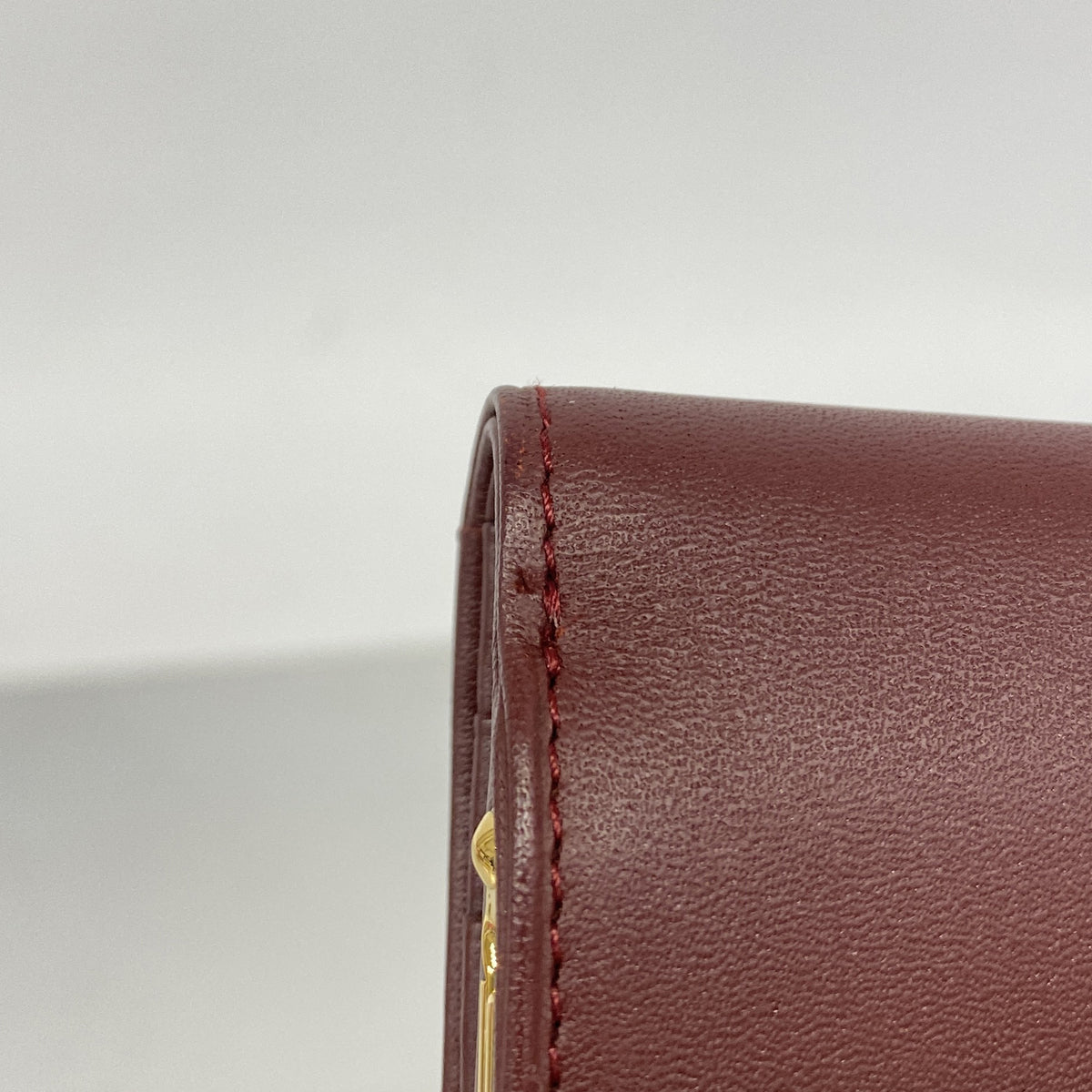 【6hf6163】カルティエ 三つ折り財布 マスト レザー ボルドー ゴールド金具【中古】レディース