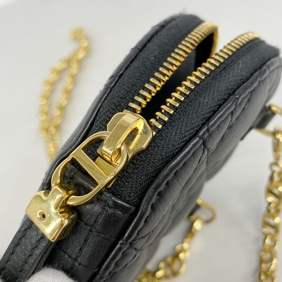【6hf6164】クリスチャンディオール ショルダーバッグ カナージュ レザー ブラック ゴールド金具【中古】レディース