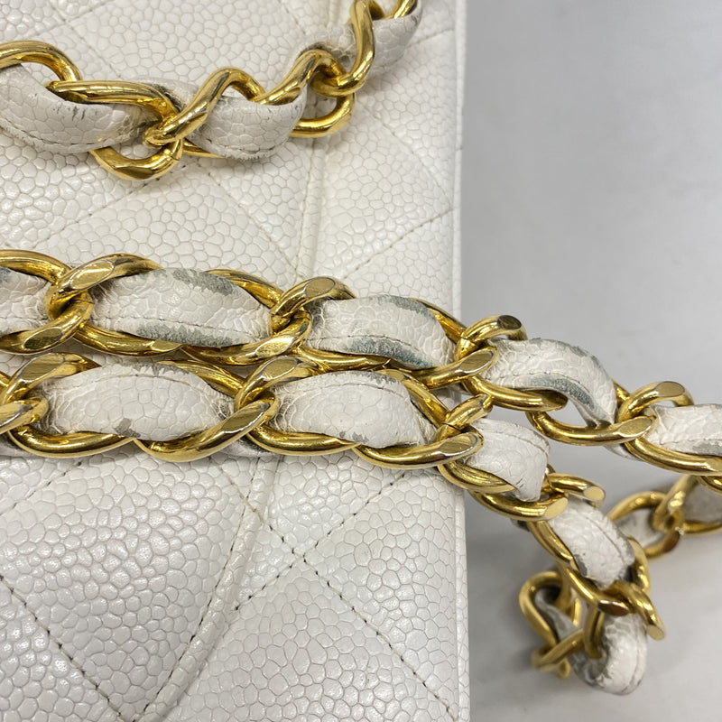 【6hf6166】シャネル ショルダーバッグ デカマトラッセ Wチェーン キャビアスキン ホワイト ゴールド金具【中古】レディース