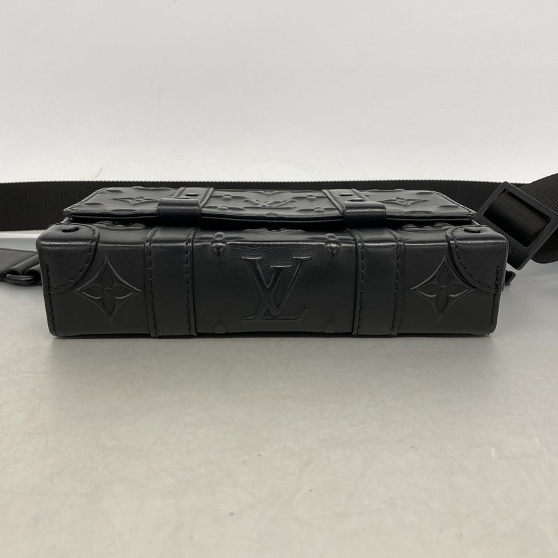 【6hf6193】ルイヴィトン ボディバッグ モノグラム･シール トランクスリングバッグ M57952 ブラック【中古】メンズ