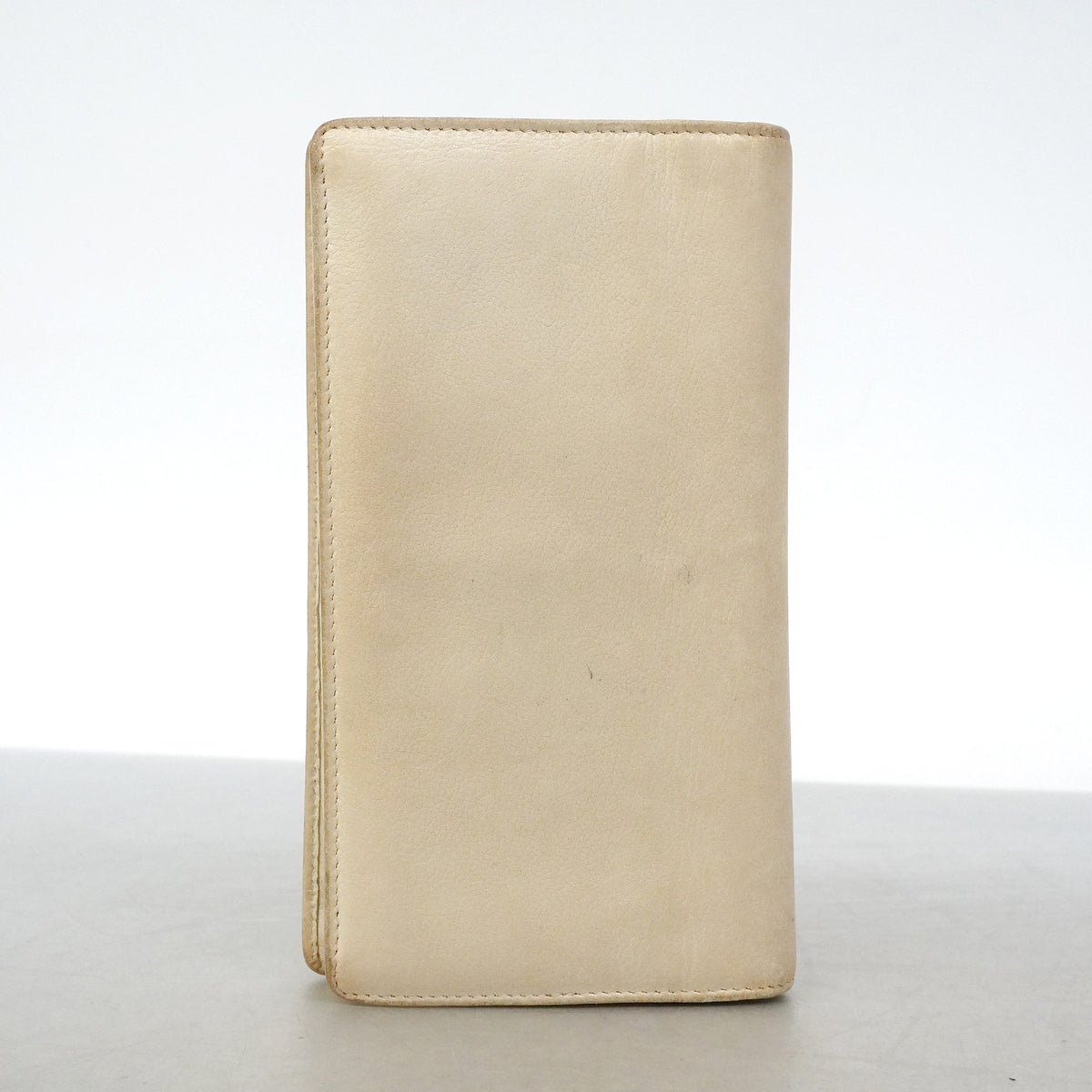 【6hf6230】シャネル 長財布 カメリア レザー ベージュ シルバー金具【中古】レディース