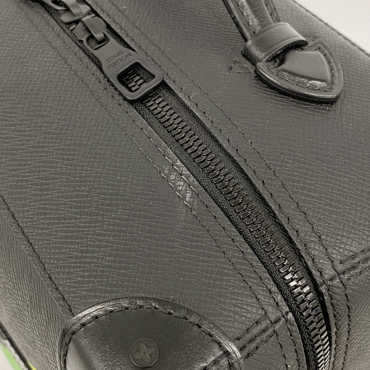 【6hf6290】ルイヴィトン リュック・デイパック タイガ･レインボー ソフトトランクバックパックPM M30337 ノワール【中古】メンズ