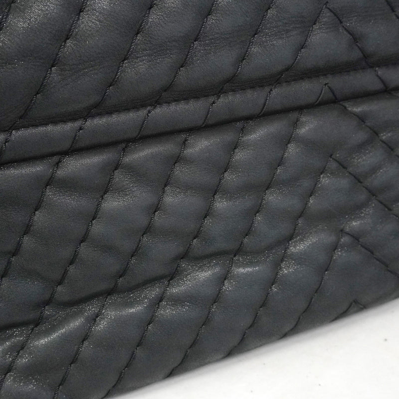 【6hf6295-k】シャネル ショルダーバッグ チェーンショルダー シェブロン スパークルレザー ブラック ゴールド金具【中古】レディース