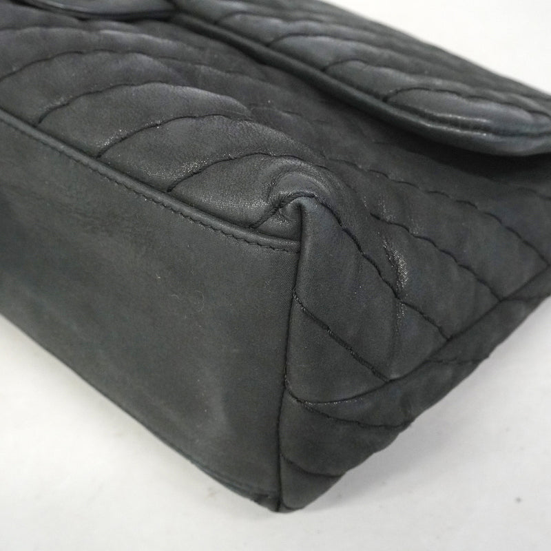 【6hf6295-k】シャネル ショルダーバッグ チェーンショルダー シェブロン スパークルレザー ブラック ゴールド金具【中古】レディース