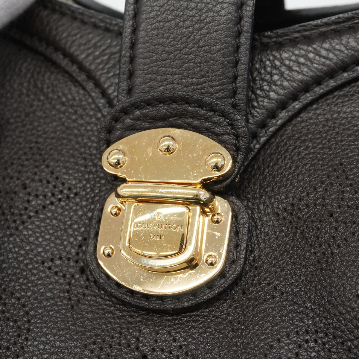 【6hf6296-k】ルイヴィトン ショルダーバッグ マヒナ XS M95769 モルドレ【中古】レディース