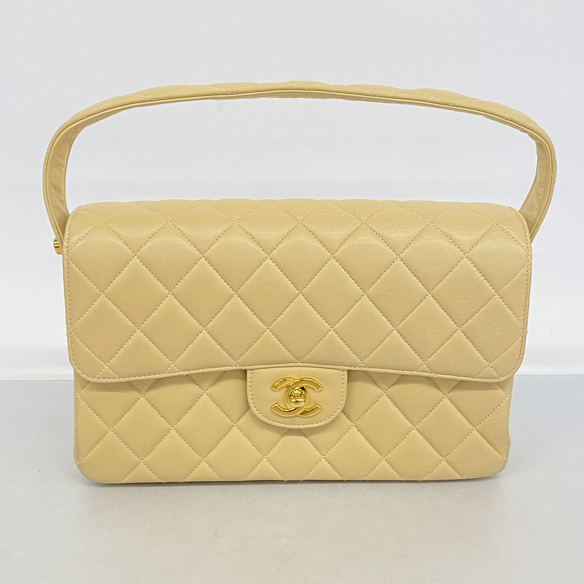 【6hf6313】シャネル ショルダーバッグ マトラッセ Wフェイス ラムスキン ベージュ ゴールド金具【中古】レディース
