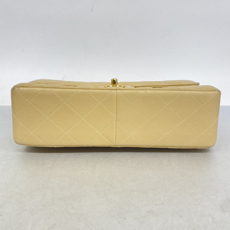 【6hf6313】シャネル ショルダーバッグ マトラッセ Wフェイス ラムスキン ベージュ ゴールド金具【中古】レディース