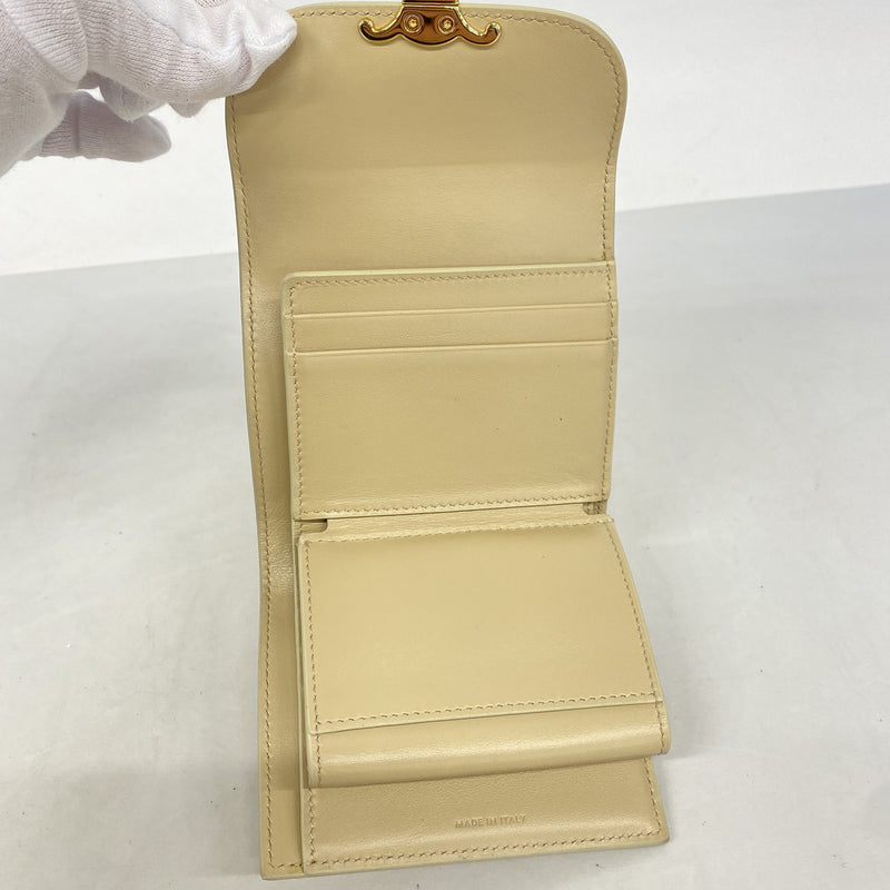 【6hf6322】セリーヌ 三つ折り財布 トリオンフ レザー ベージュ ゴールド金具【中古】レディース