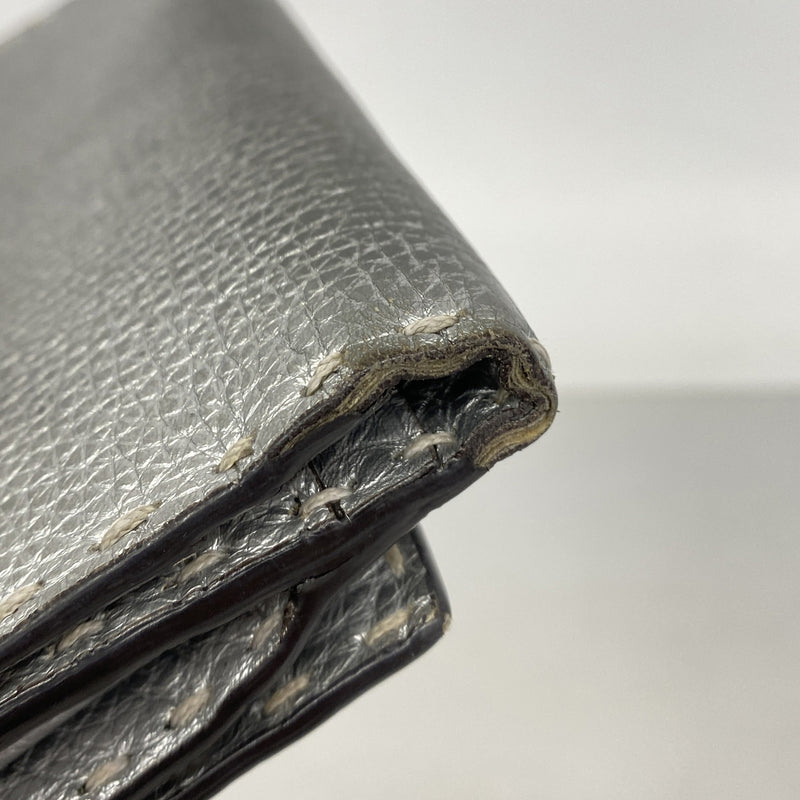 【6hf6323】フェンディ 長財布 セレリア レザー シルバー シルバー金具【中古】レディース