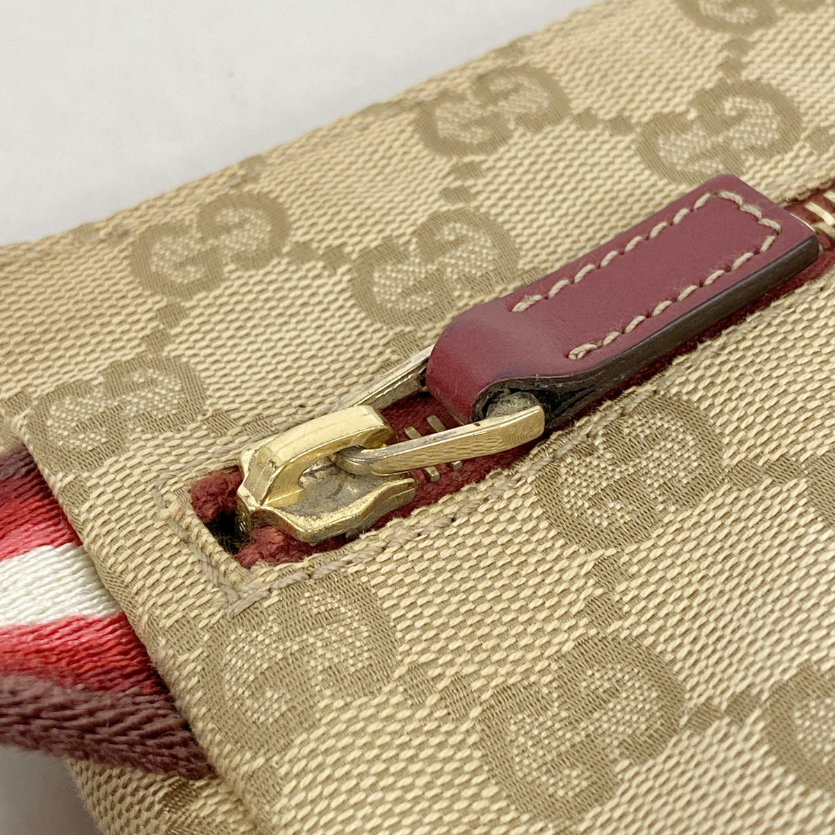 【6hf6329】グッチ ウエストバッグ GGキャンバス 28566 キャンバス ベージュ レッド ゴールド金具【中古】メンズ レディース ユニセックス