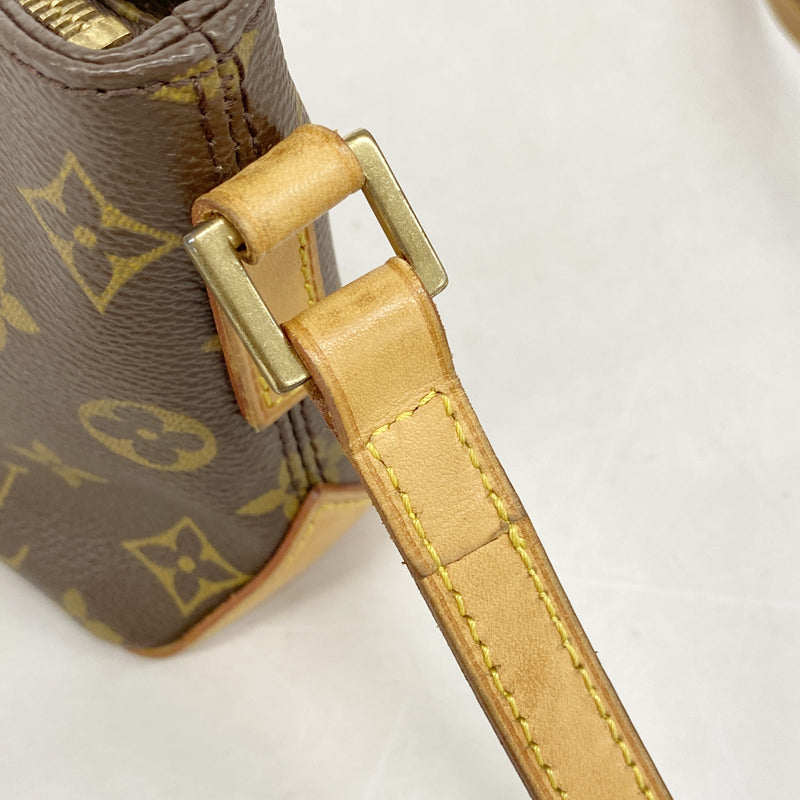 【6hf6331】ルイヴィトン ショルダーバッグ モノグラム トロター M51240 ブラウン【中古】レディース
