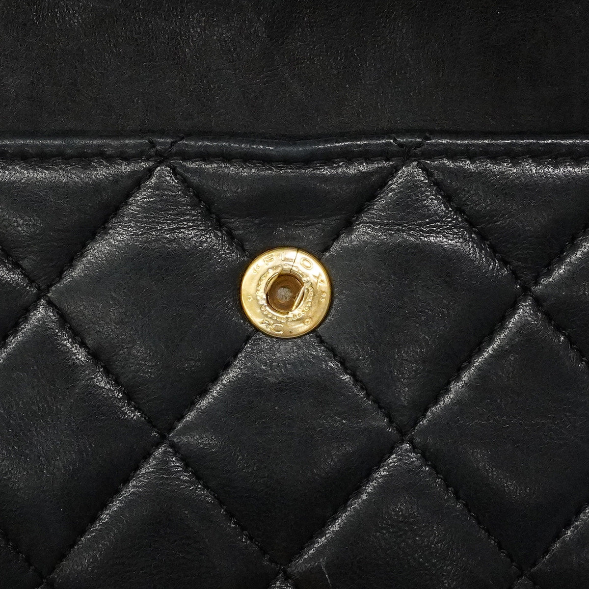 【6hf6351】シャネル ショルダーバッグ マトラッセ Wフラップ Wチェーン ラムスキン ブラック ゴールド金具【中古】レディース