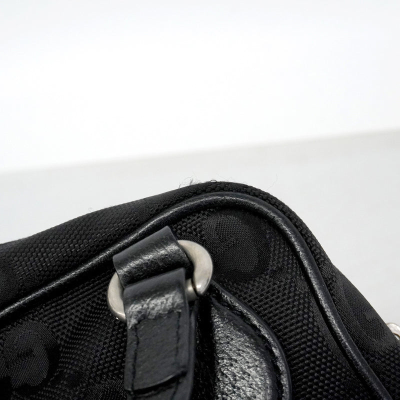 【6hf6356-k】グッチ ハンドバッグ オフザグリッド 625850 ナイロン ブラック シルバー金具 2wayバッグ【中古】レディース