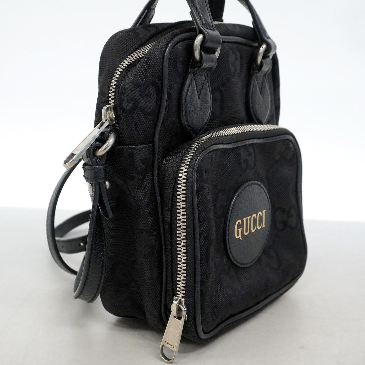 【6hf6356-k】グッチ ハンドバッグ オフザグリッド 625850 ナイロン ブラック シルバー金具 2wayバッグ【中古】レディース