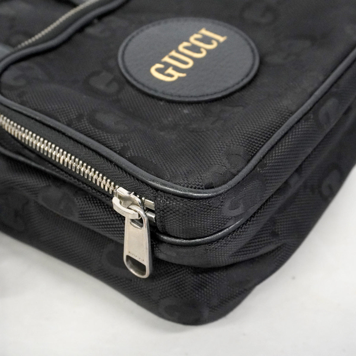 【6hf6356-k】グッチ ハンドバッグ オフザグリッド 625850 ナイロン ブラック シルバー金具 2wayバッグ【中古】レディース