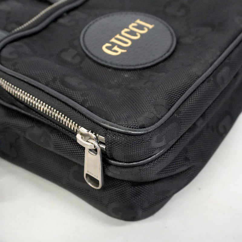 【6hf6356-k】グッチ ハンドバッグ オフザグリッド 625850 ナイロン ブラック シルバー金具 2wayバッグ【中古】レディース