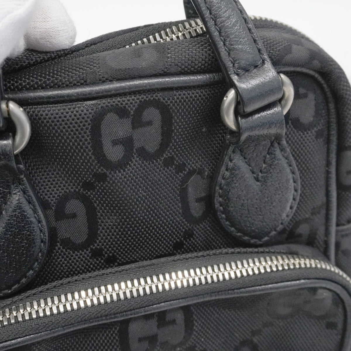 【6hf6356-k】グッチ ハンドバッグ オフザグリッド 625850 ナイロン ブラック シルバー金具 2wayバッグ【中古】レディース