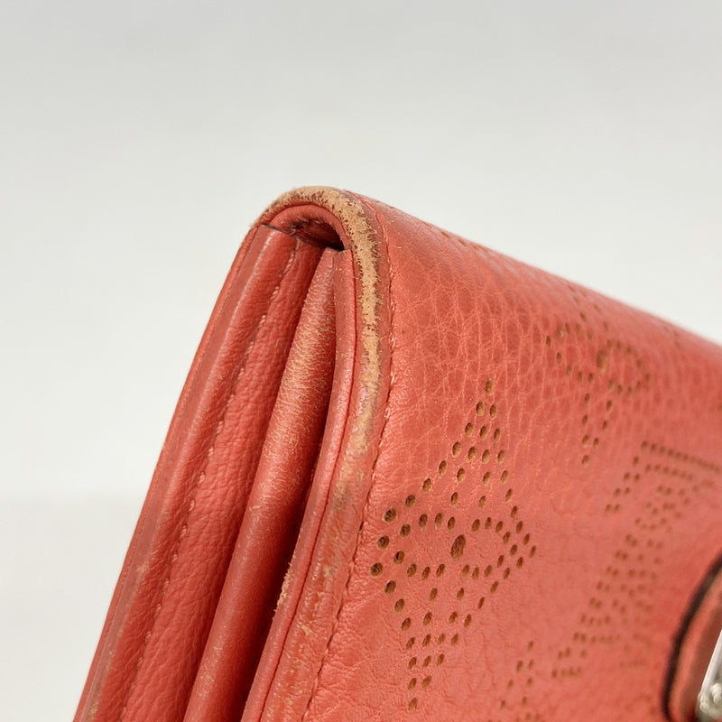 【6hf6371】ルイヴィトン 長財布 マヒナ ポルトフォイユイリス M58161 コライユ【中古】レディース