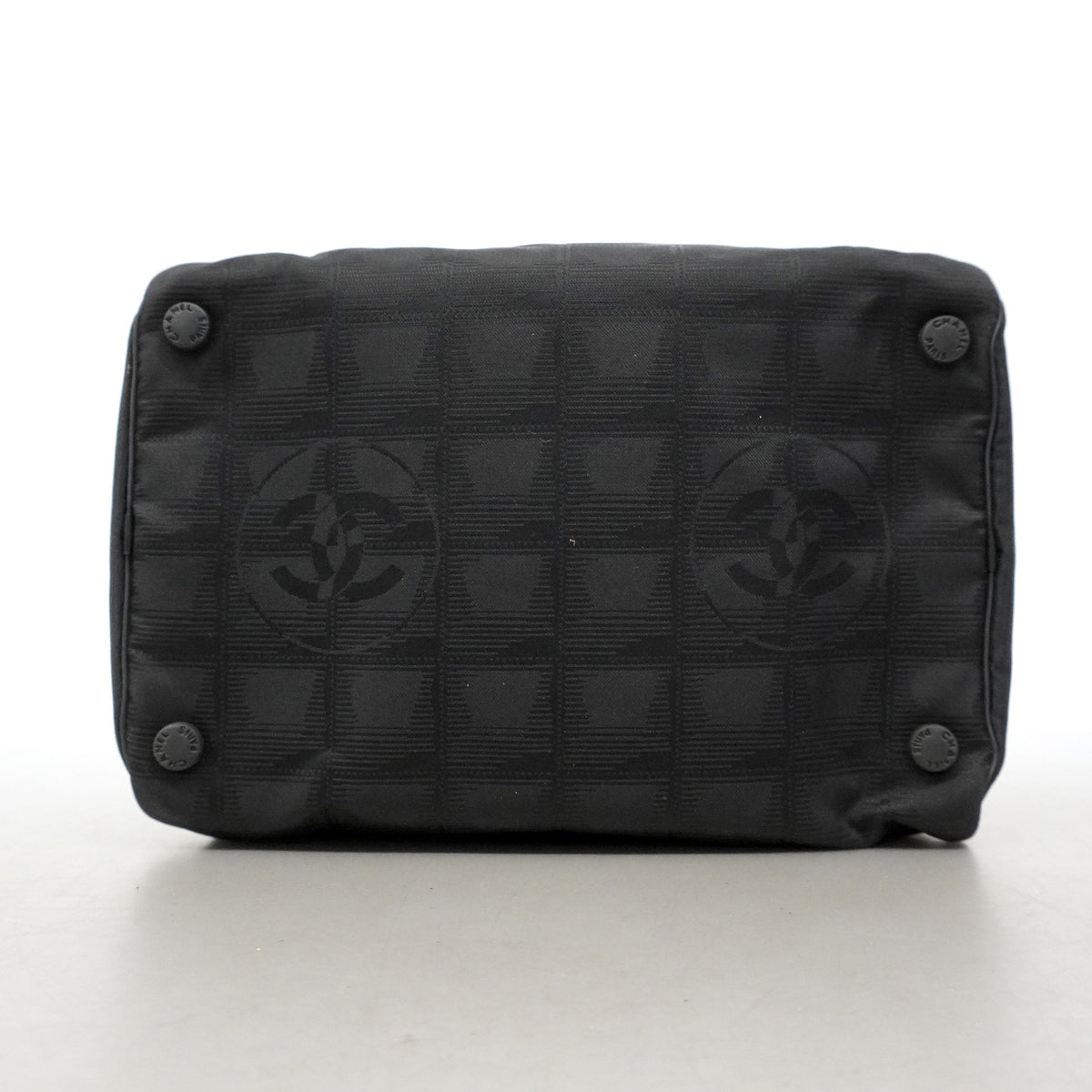 【6hf6392-k】シャネル バニティバッグ ニュートラベル ナイロン ブラック シルバー金具【中古】レディース