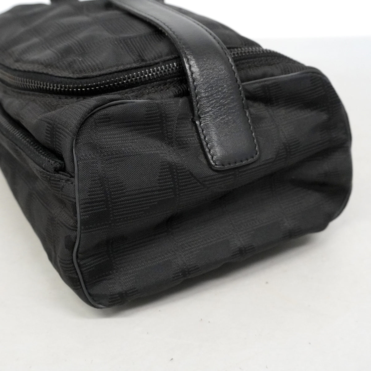 【6hf6392-k】シャネル バニティバッグ ニュートラベル ナイロン ブラック シルバー金具【中古】レディース