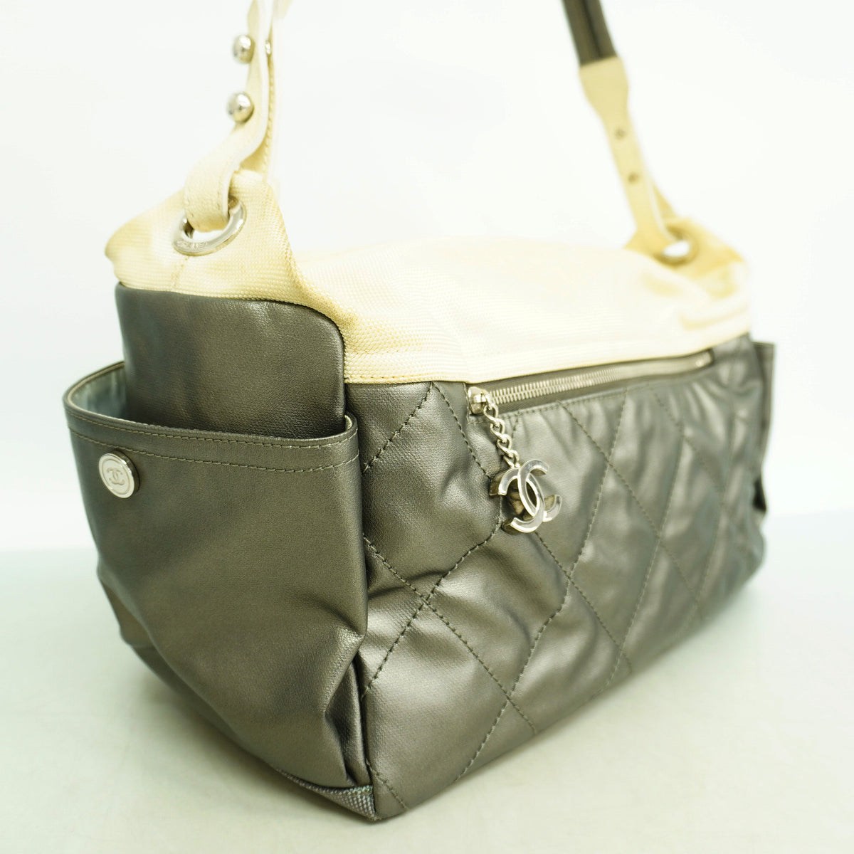 【6hf6438】シャネル ショルダーバッグ パリビアリッツ コーティングキャンバス グレー シルバー金具【中古】レディース