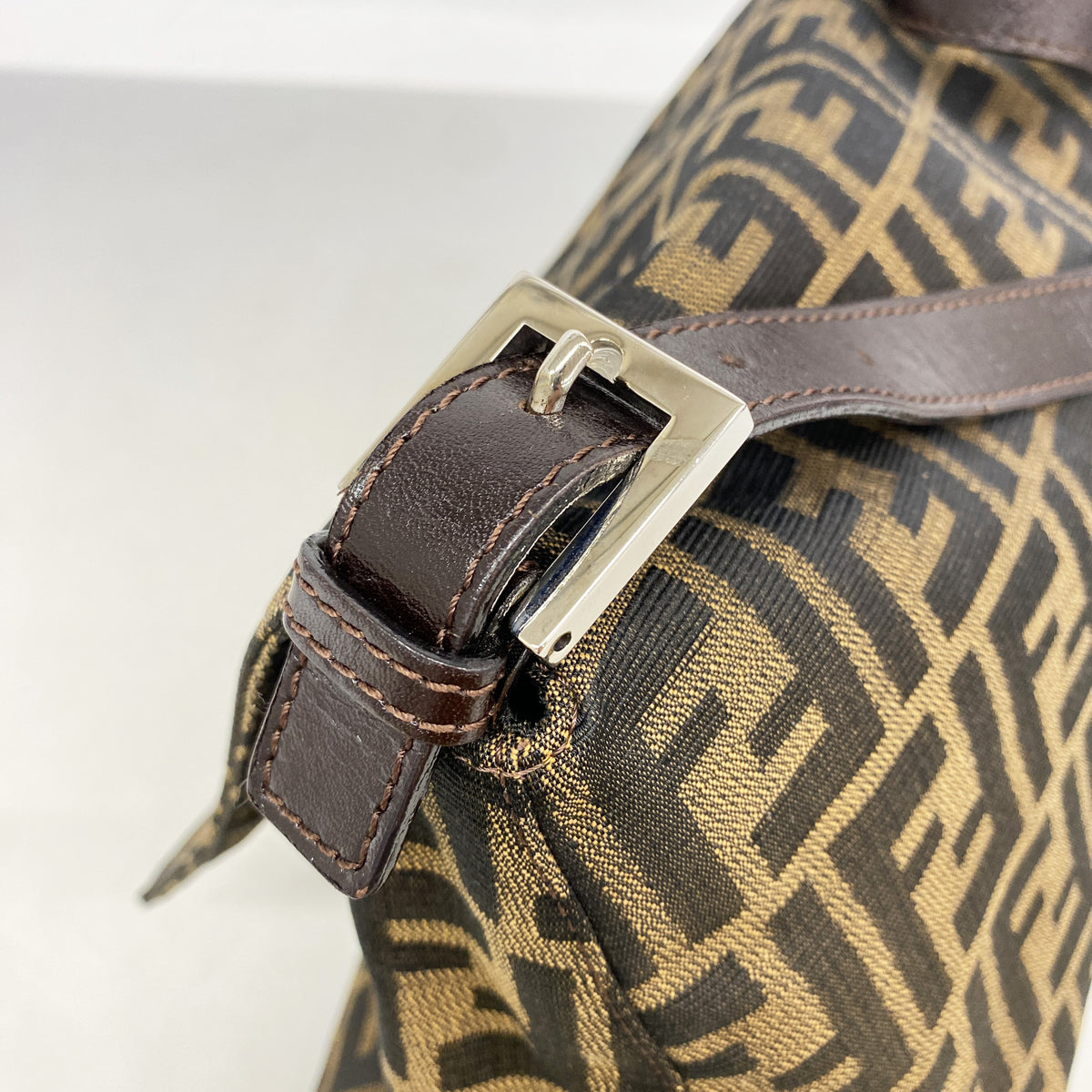 【6ia0027】フェンディ ハンドバッグ ズッカ マンマバケット ナイロンキャンバス ブラウン シルバー金具【中古】レディース