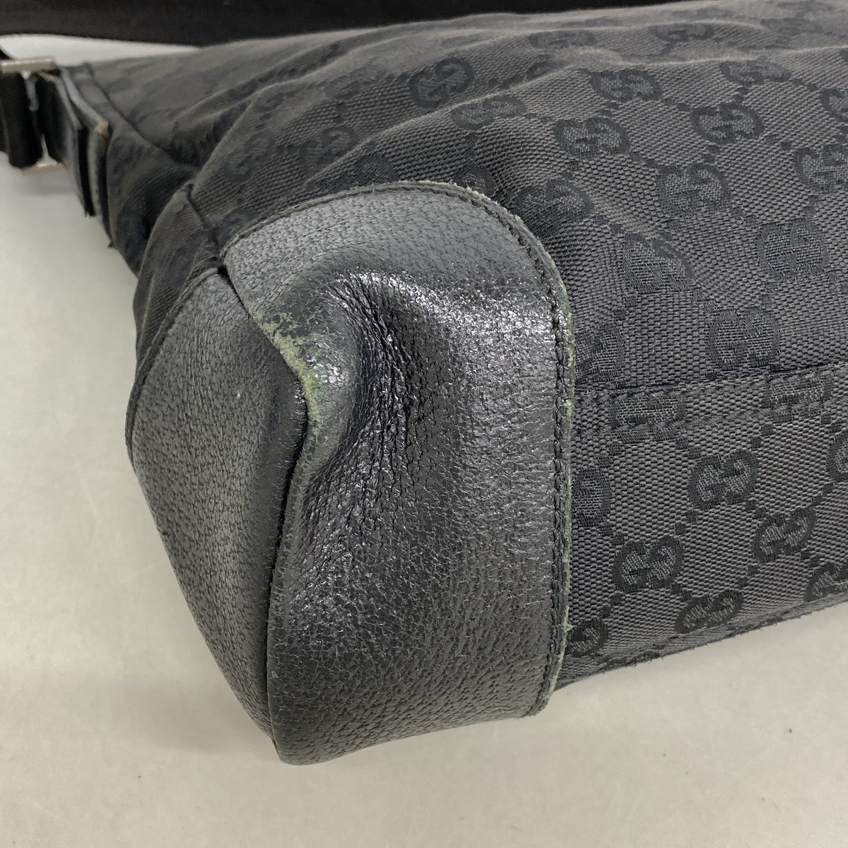 【6ia0076】グッチ ショルダーバッグ GGキャンバス 110054 キャンバス ブラック シルバー金具【中古】レディース