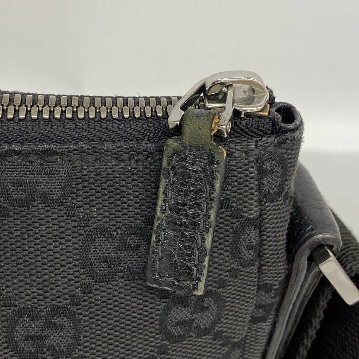 【6ia0076】グッチ ショルダーバッグ GGキャンバス 110054 キャンバス ブラック シルバー金具【中古】レディース