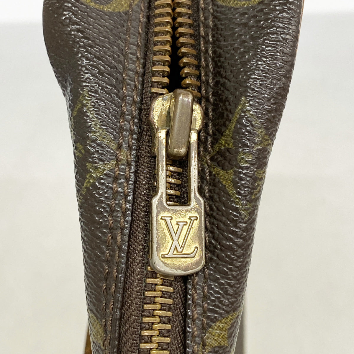 【6ia0078】ルイヴィトン クラッチバッグ モノグラム コンピエーニュ23 M51847 ブラウン【中古】メンズ