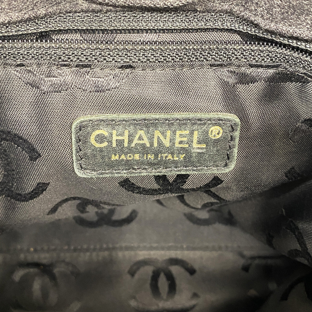 【6ia0088】シャネル チェーントート ワイルドステッチ デニム ネイビー ゴールド金具【中古】レディース