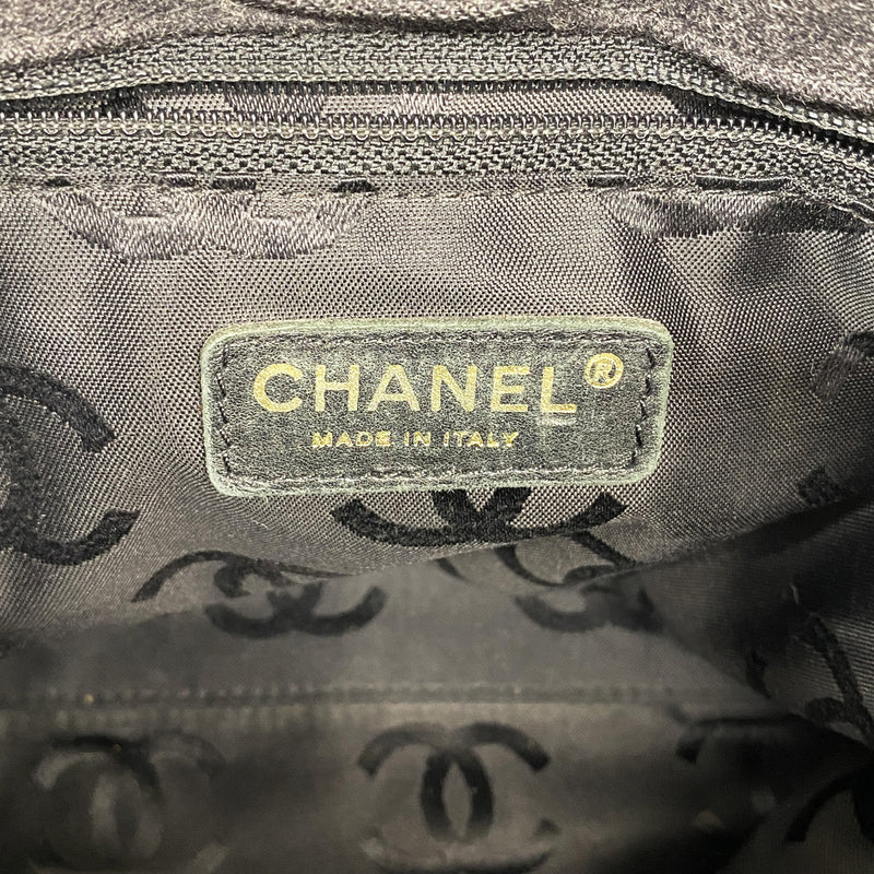 【6ia0088】シャネル チェーントート ワイルドステッチ デニム ネイビー ゴールド金具【中古】レディース