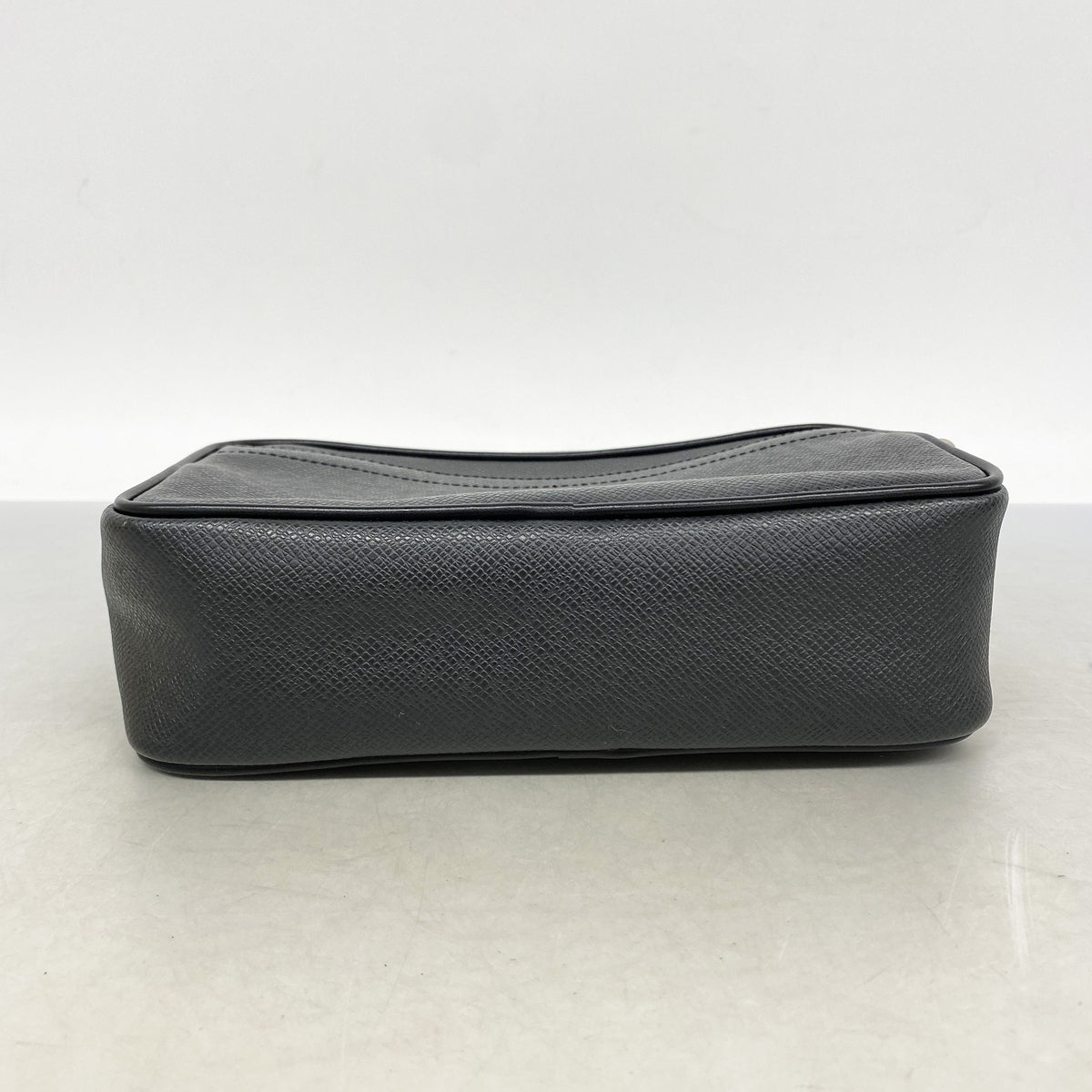 【6ia0090】ルイヴィトン クラッチバッグ タイガ カルガ M30812 アルドワーズ【中古】メンズ