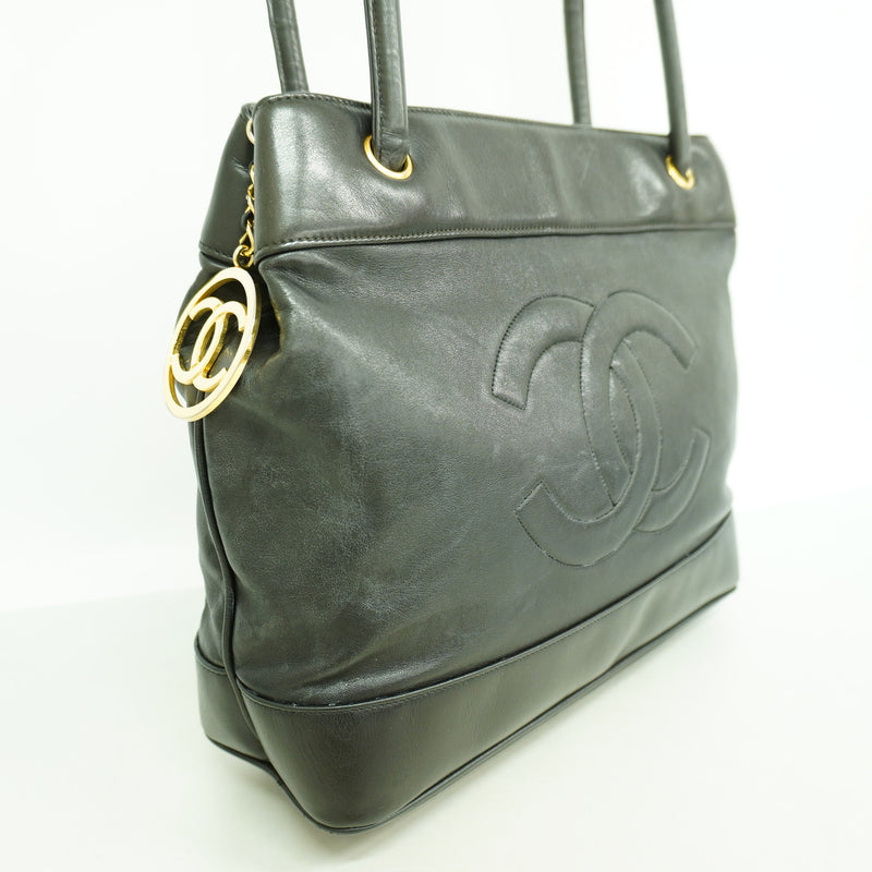 【6ia0097】シャネル トートバッグ ラムスキン ブラック ゴールド金具【中古】レディース