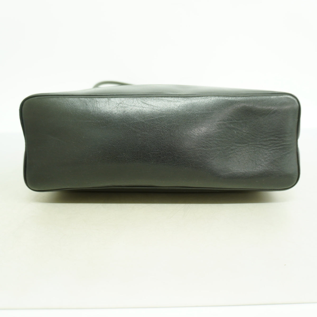 【6ia0097】シャネル トートバッグ ラムスキン ブラック ゴールド金具【中古】レディース