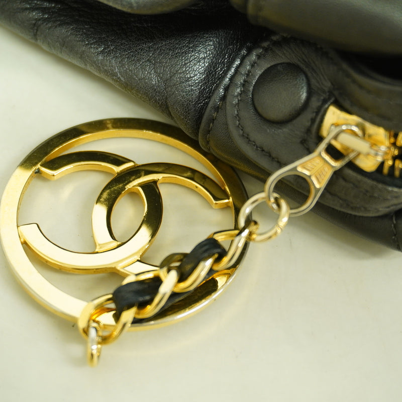 【6ia0097】シャネル トートバッグ ラムスキン ブラック ゴールド金具【中古】レディース