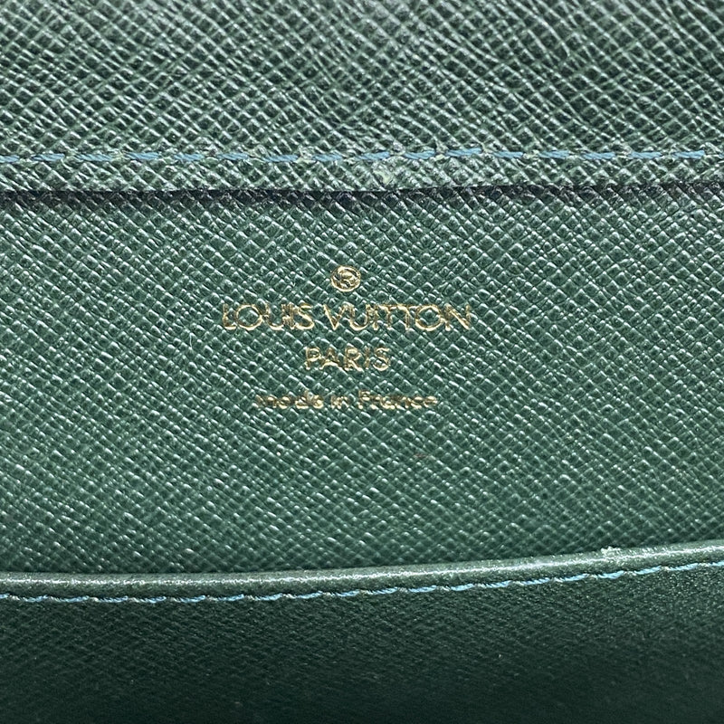 【6ia0111】ルイヴィトン クラッチバッグ タイガ バイカル M30184 エピセア【中古】メンズ