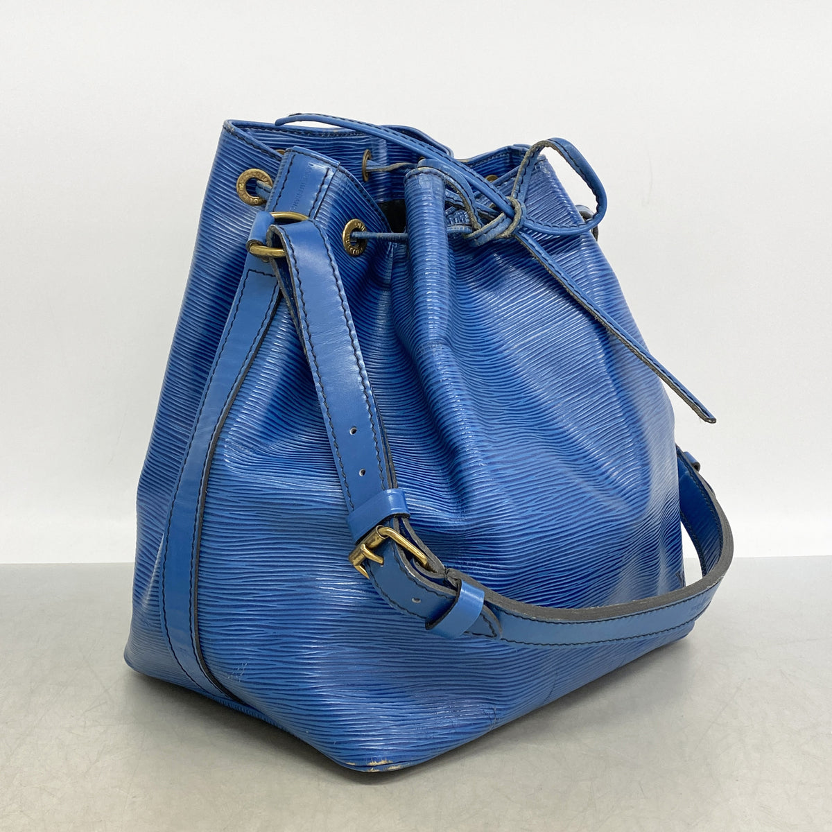 【6ia0113】ルイヴィトン ショルダーバッグ エピ プチノエ M44105 トレドブルー【中古】レディース