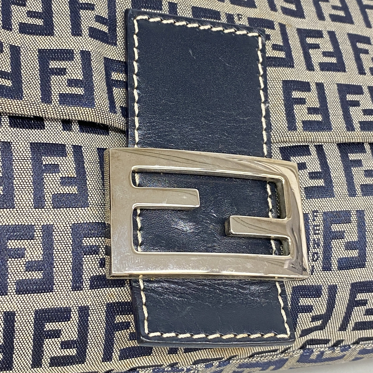 【6ia0149】フェンディ ハンドバッグ ズッキーノ マンマバケット ナイロンキャンバス ネイビー シルバー金具【中古】レディース