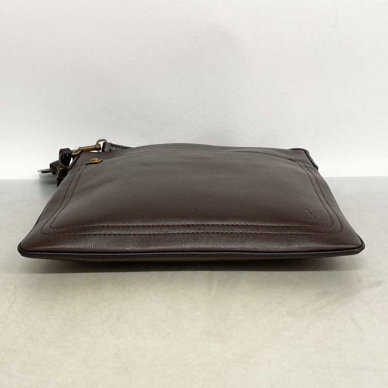 【6ia0156】ルイヴィトン ショルダーバッグ ユタ サックプラ M92073 カフェ【中古】メンズ