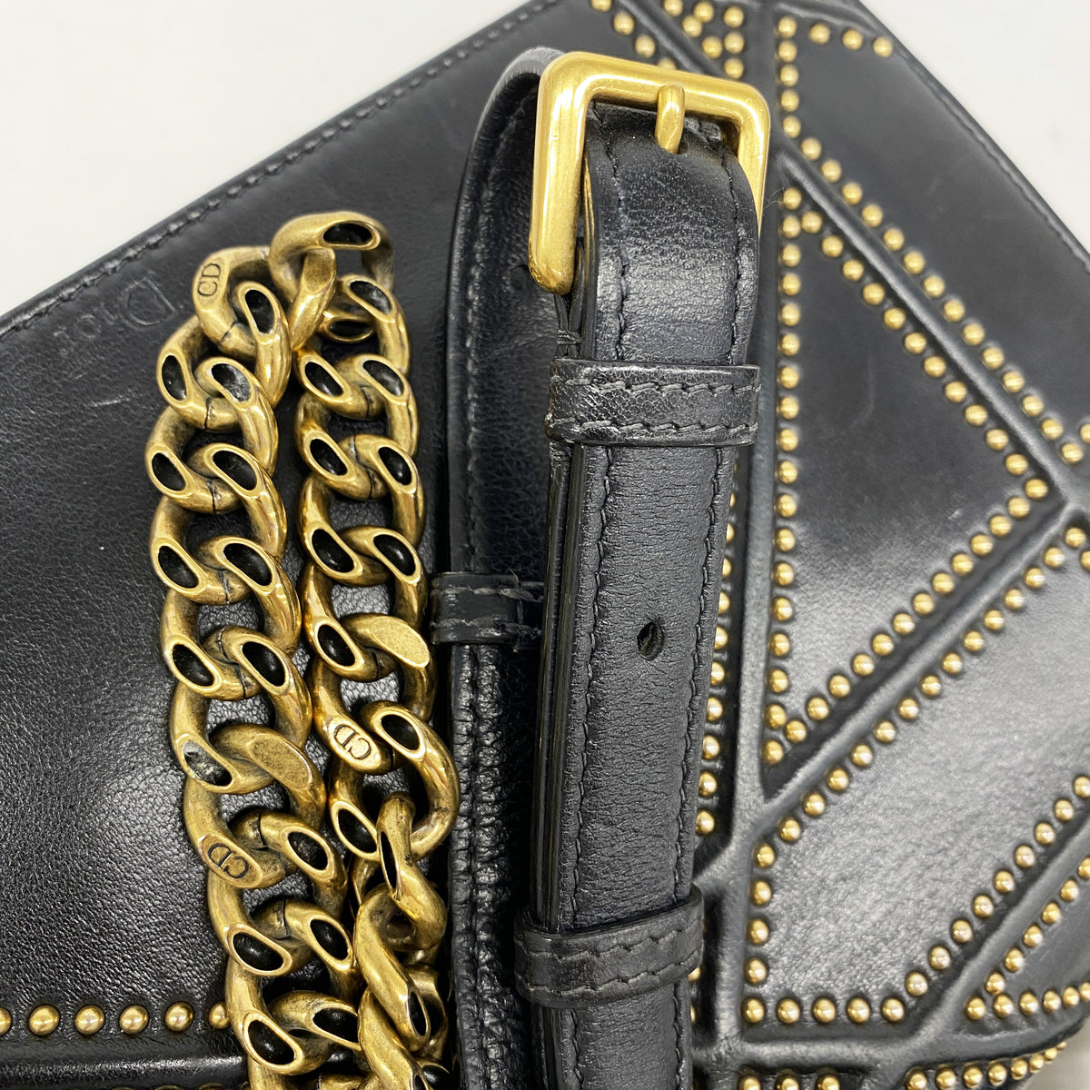 【6ia0175】クリスチャンディオール ショルダーバッグ ディオラマ レザー ブラック ゴールド金具【中古】レディース