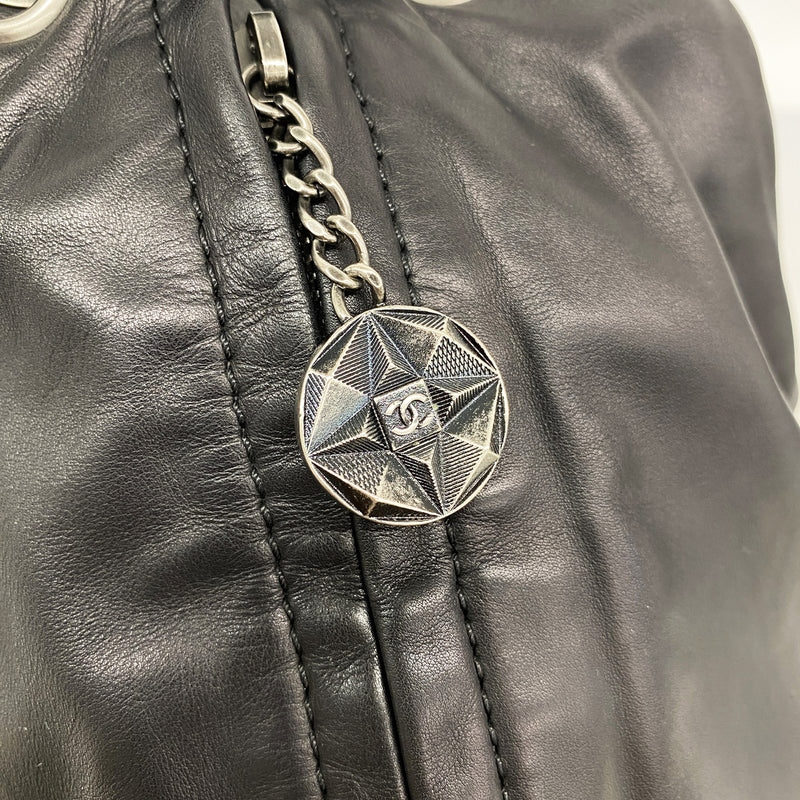 【6ia0177】シャネル リュック・デイパック マトラッセ レザー ブラック シルバー金具【中古】レディース