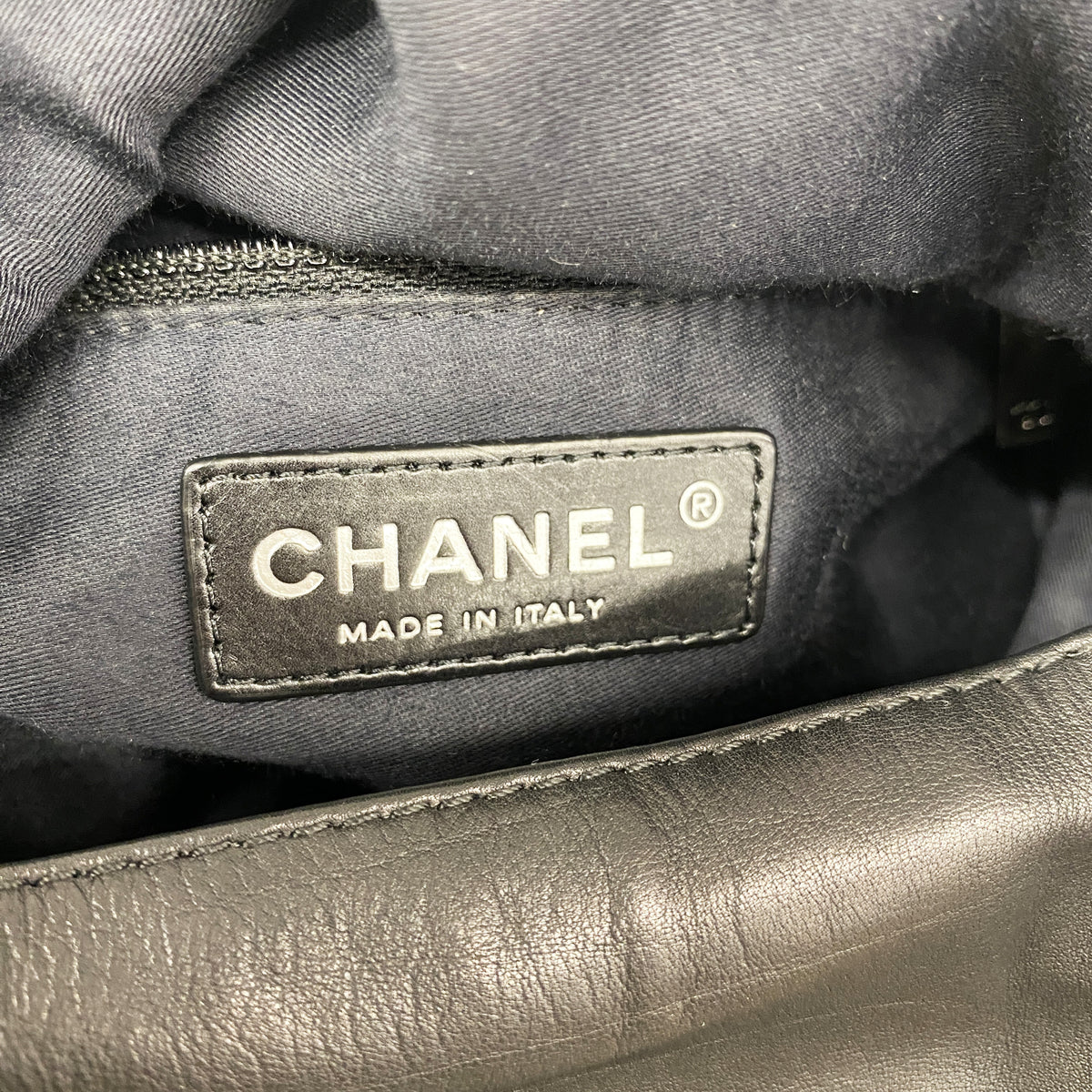 【6ia0177】シャネル リュック・デイパック マトラッセ レザー ブラック シルバー金具【中古】レディース