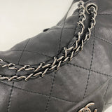 【6ia0182】シャネル ショルダーバッグ マトラッセ Wチェーン レザー ブラック シルバー金具【中古】レディース