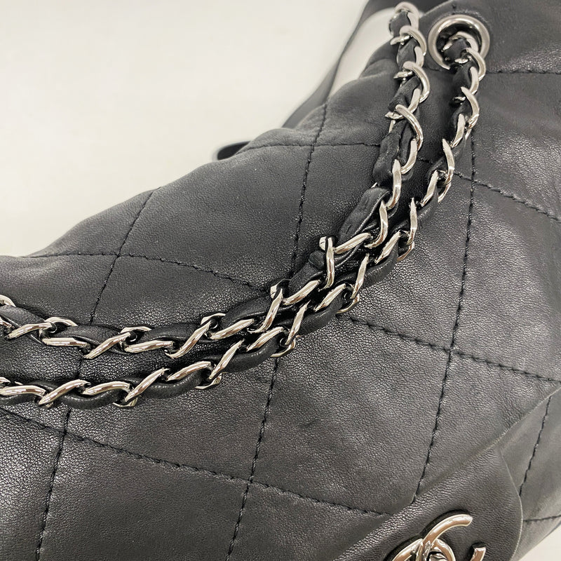 【6ia0182】シャネル ショルダーバッグ マトラッセ Wチェーン レザー ブラック シルバー金具【中古】レディース